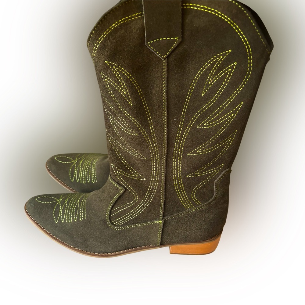 New Silvia Cobos dark green suede cowboy boots size 9.5